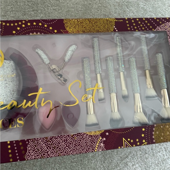 Viral Bling Rhinestone 30 Piece Make Up Brushes Set - Picture 5 of 10